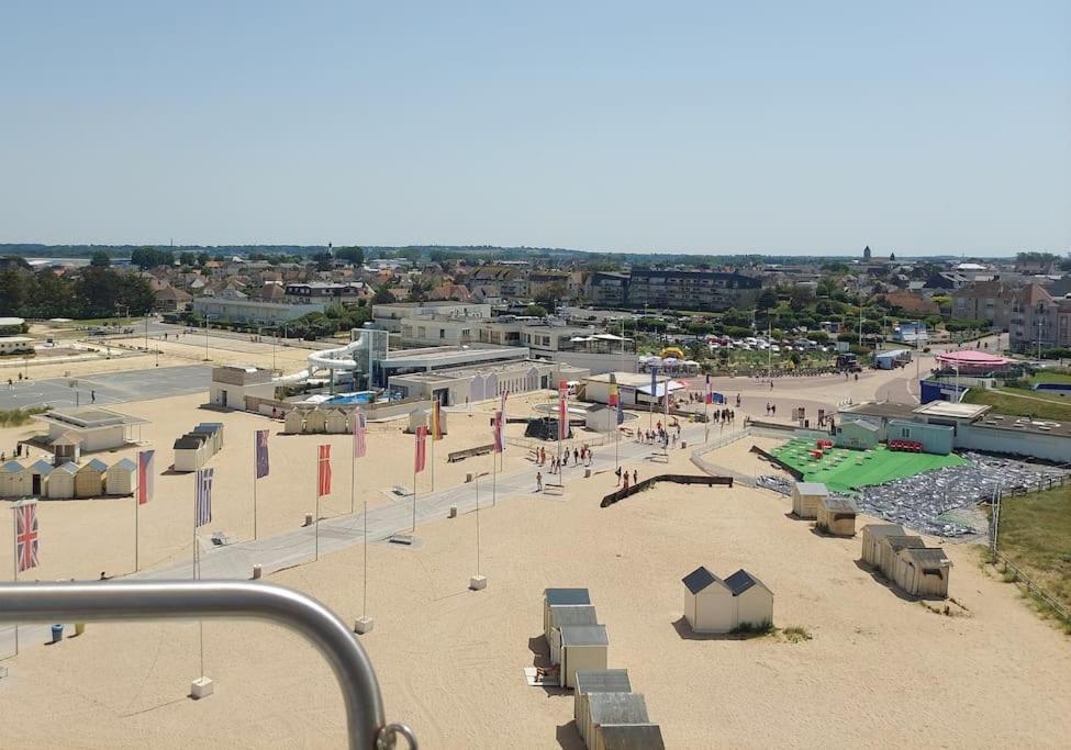 Appartement Ouistreham Proche Centre Et Plage Екстериор снимка